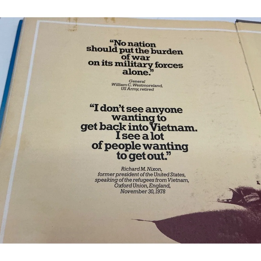 Crown Vintage The Vietnam War Illustrated History Book Ray Bonds 1979 Hardcover
